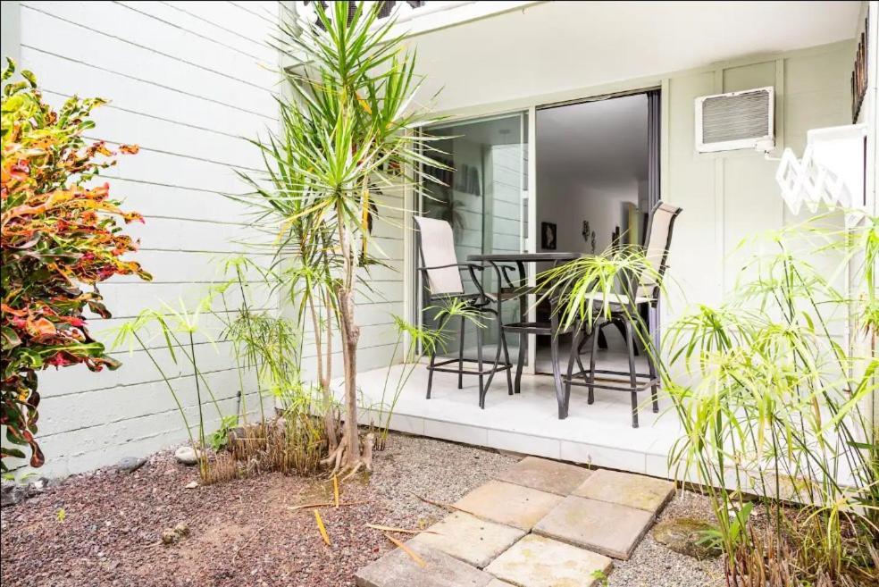 Downtown Hawaiian Theme Condo With Hot Tub, Pool & Beach - Kona Islander Inn カイルア・コナ エクステリア 写真
