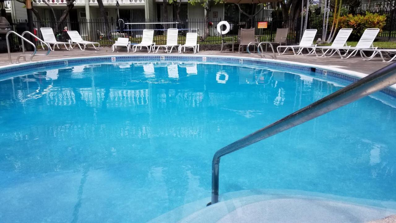 Downtown Hawaiian Theme Condo With Hot Tub, Pool & Beach - Kona Islander Inn カイルア・コナ エクステリア 写真