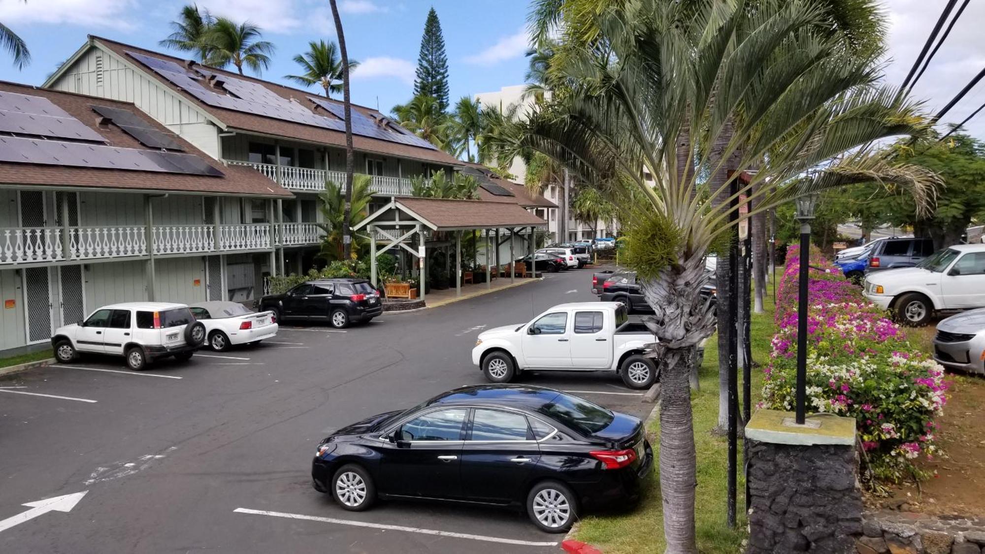 Downtown Hawaiian Theme Condo With Hot Tub, Pool & Beach - Kona Islander Inn カイルア・コナ エクステリア 写真